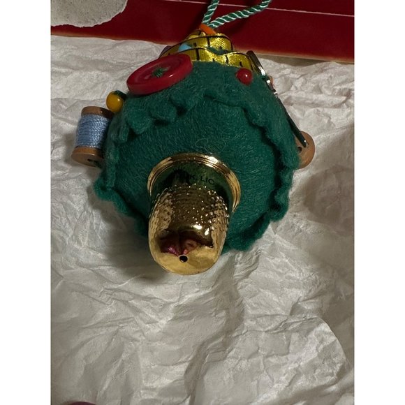 Trim a Tiny Tree Hallmark Keepsake Ornament Seamstress Sewing Thimble 2005 Gift - Picture 3 of 3